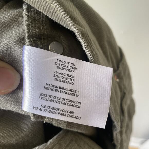 GAP Women's Corduroy Green 4 Inch Inseam Cut-Off Frayed Hem Shorts Size 10 - Picture 8 of 9